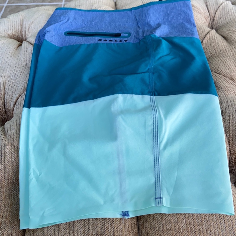 Oakley men’s board shorts